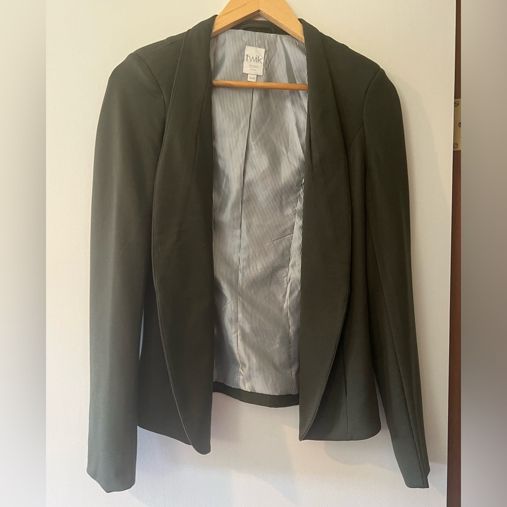 Green women’s suit jacket